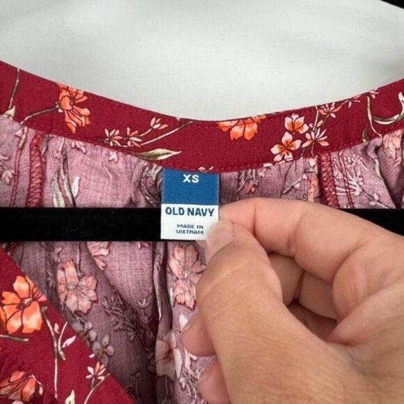 NWT Set of 2 Old Navy Women's Floral Ruffle Trim Smocked Blouse Red Gold Size XS - Picture 12 of 16